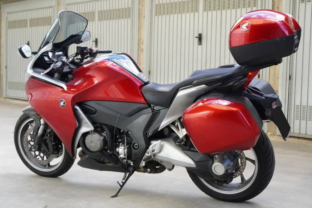 Honda VFR 1200 F ABS (2009 - 16) (6)