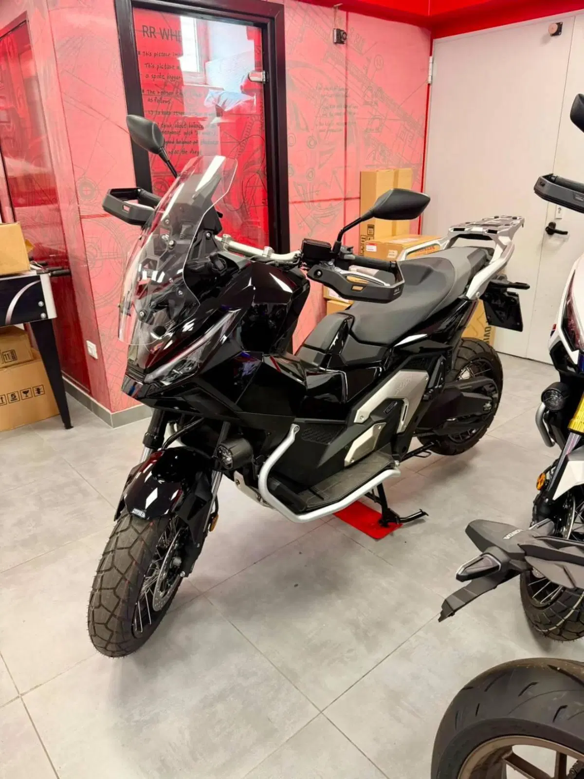 Honda X-ADV 750 Adventure (2025 - 26) (2)