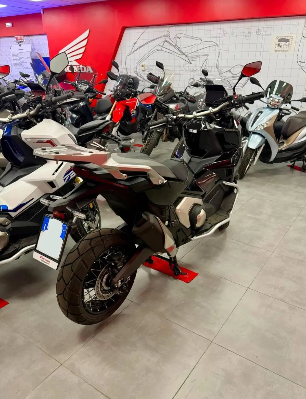 Honda X-ADV 750 Adventure (2025 - 26) (3)