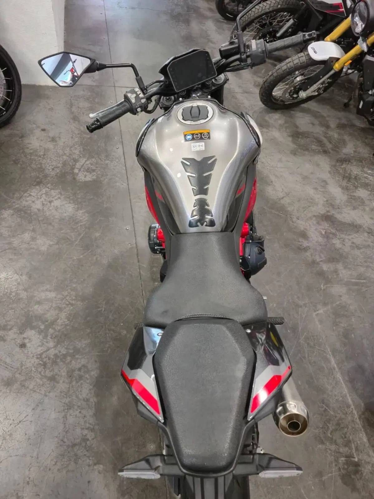 Kawasaki Z 900 (2021 - 24) (8)
