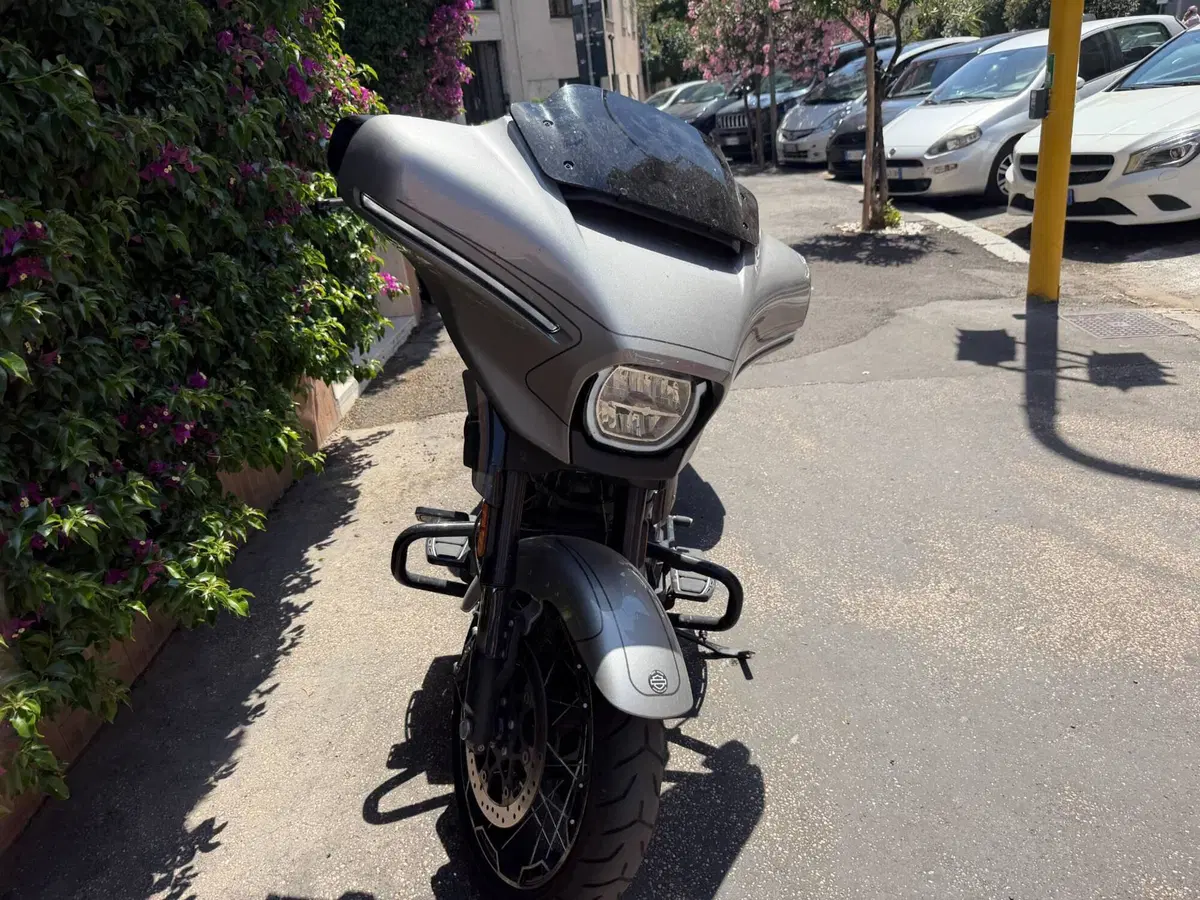 Harley-Davidson CVO Street Glide (2023) (6)