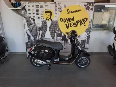 Vespa GTS 300 Super (2023 - 24) nuova