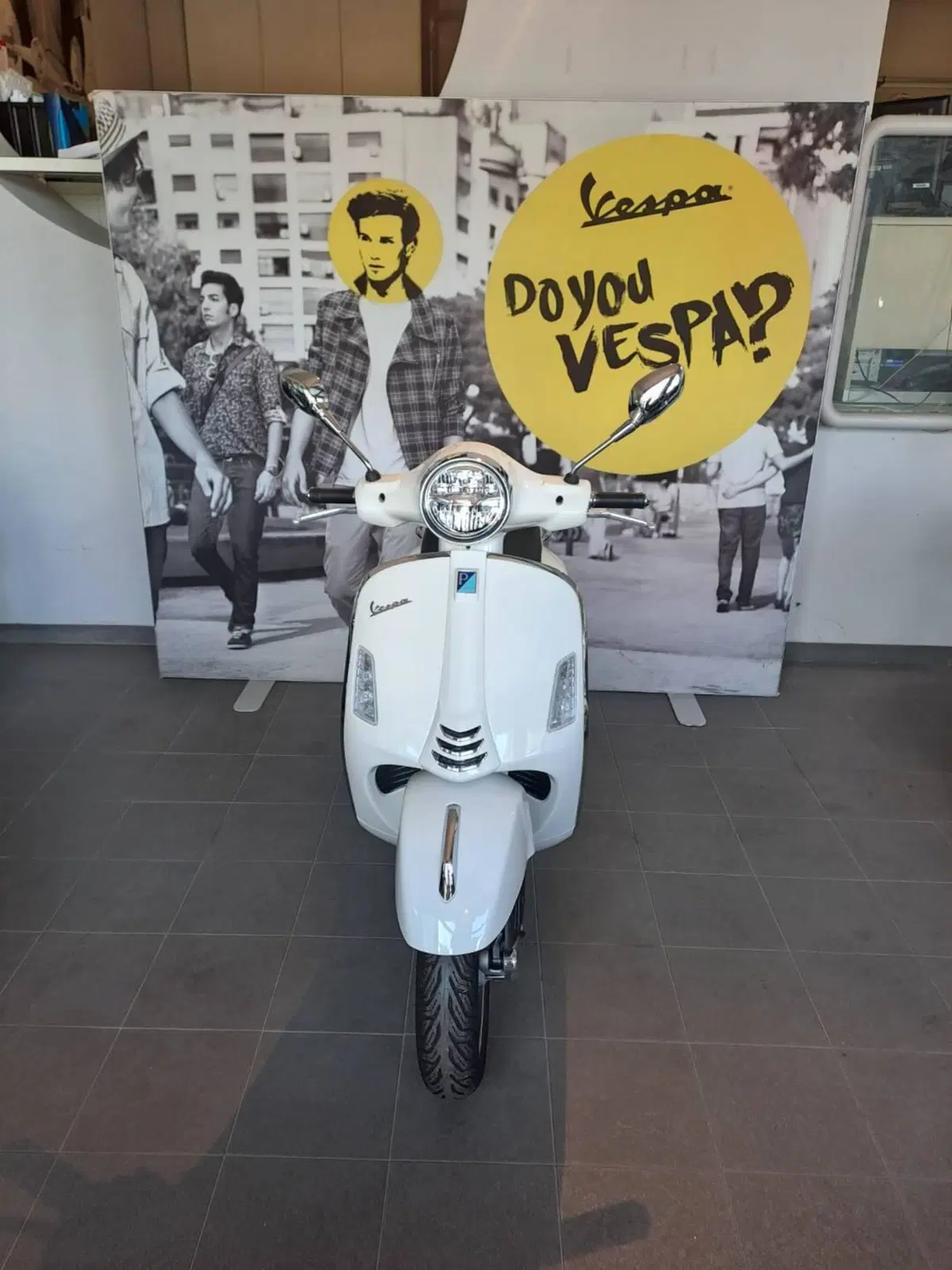 Vespa GTS 300 Super (2023 - 24) (3)