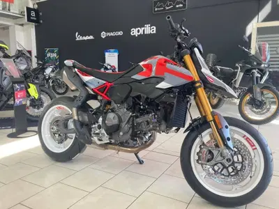 Ducati Hypermotard V2 SP (2026) nuova