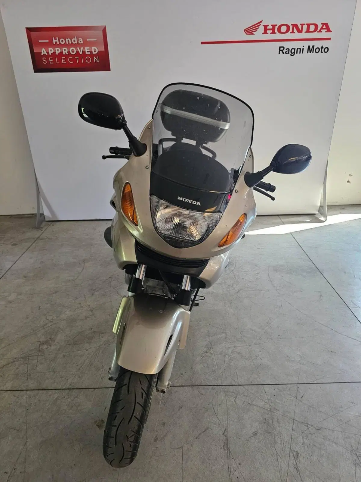 Honda Deauville 650 (2002 - 05) (3)