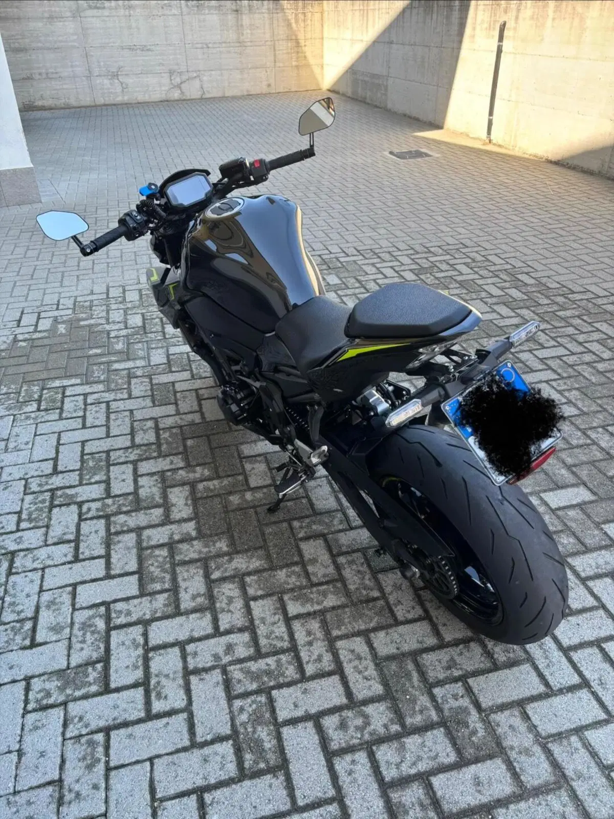 Kawasaki Z 900 (2021 - 24) (9)