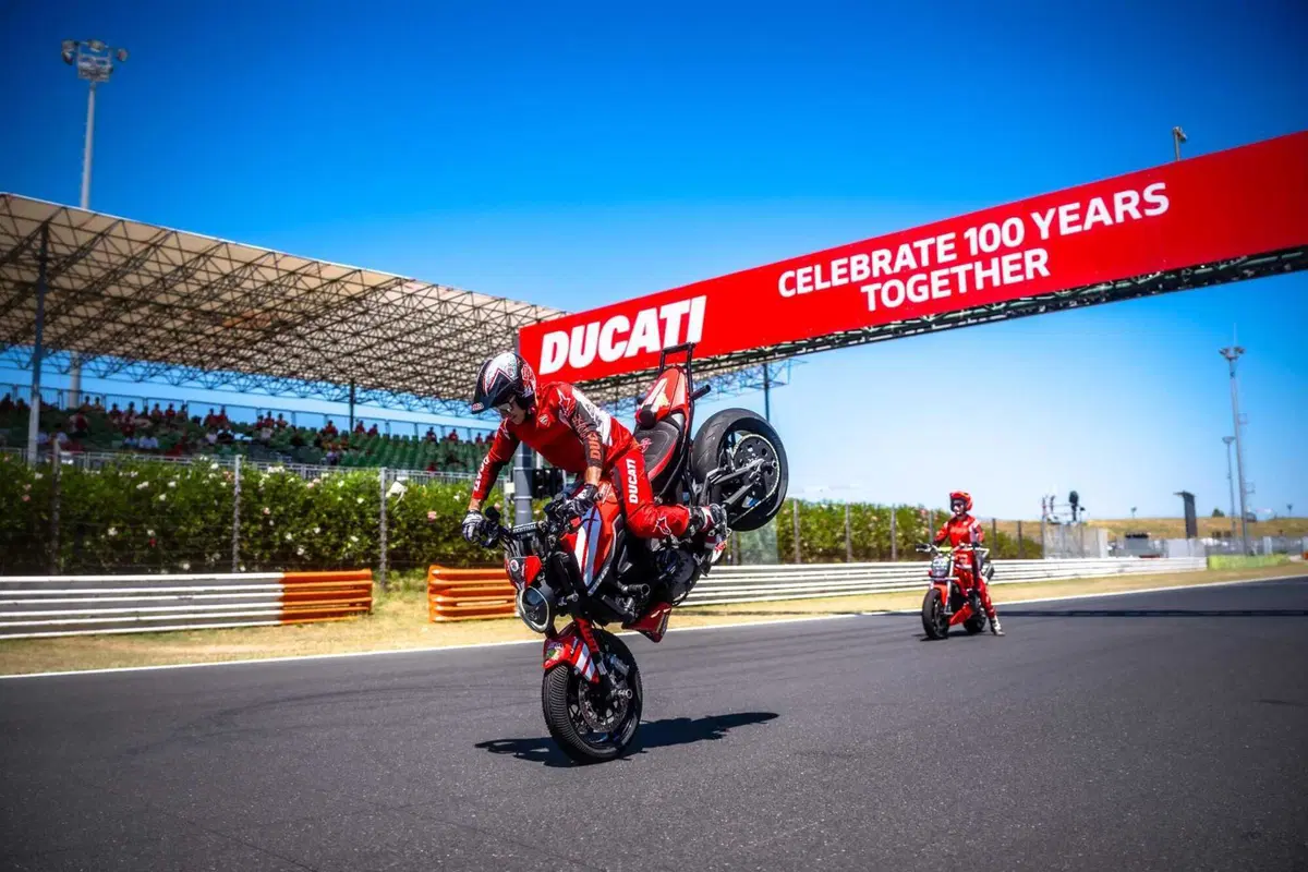 Il World Ducati Week del Centenario è il più grande di sempre: 118mila presenze da 94 Paesi [GALLERY] (4)