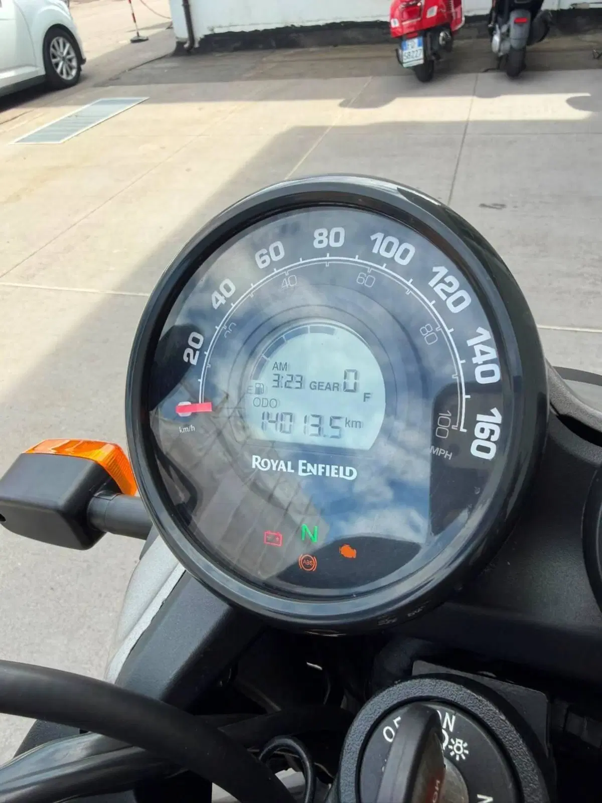 Royal Enfield Himalayan 411 (2021 - 24) (2)
