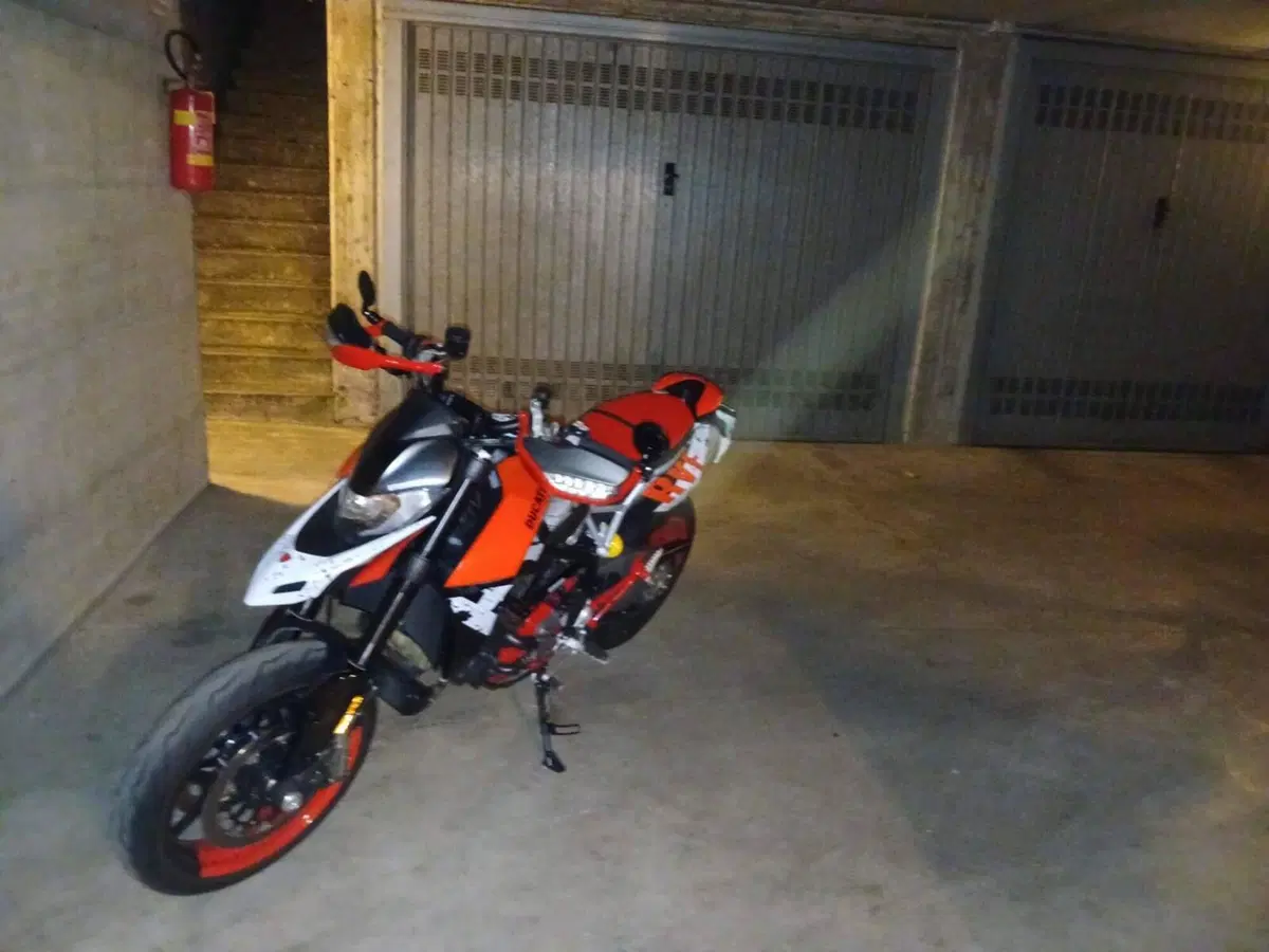 Ducati Hypermotard 950 RVE (2022 - 25) (2)