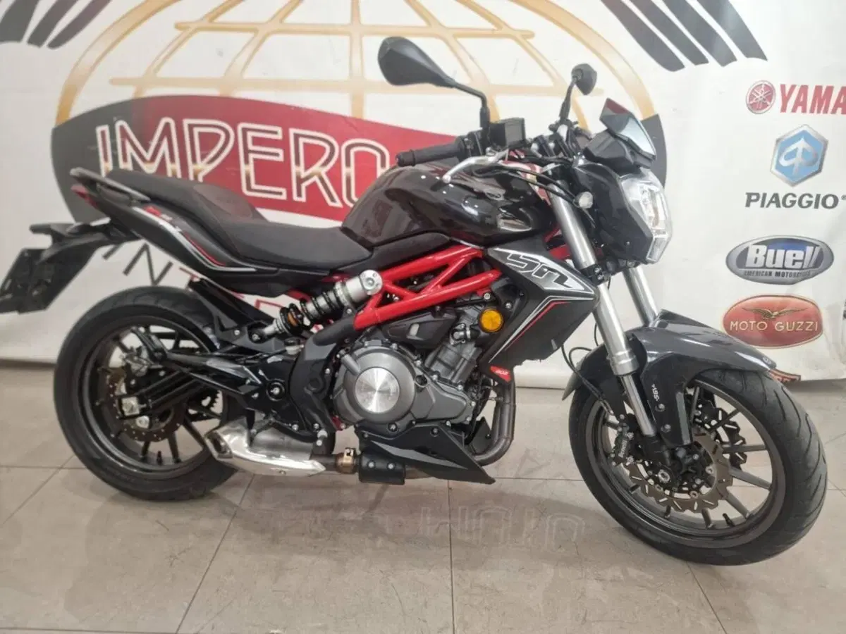Benelli BN 302 (2017 - 19) (2)