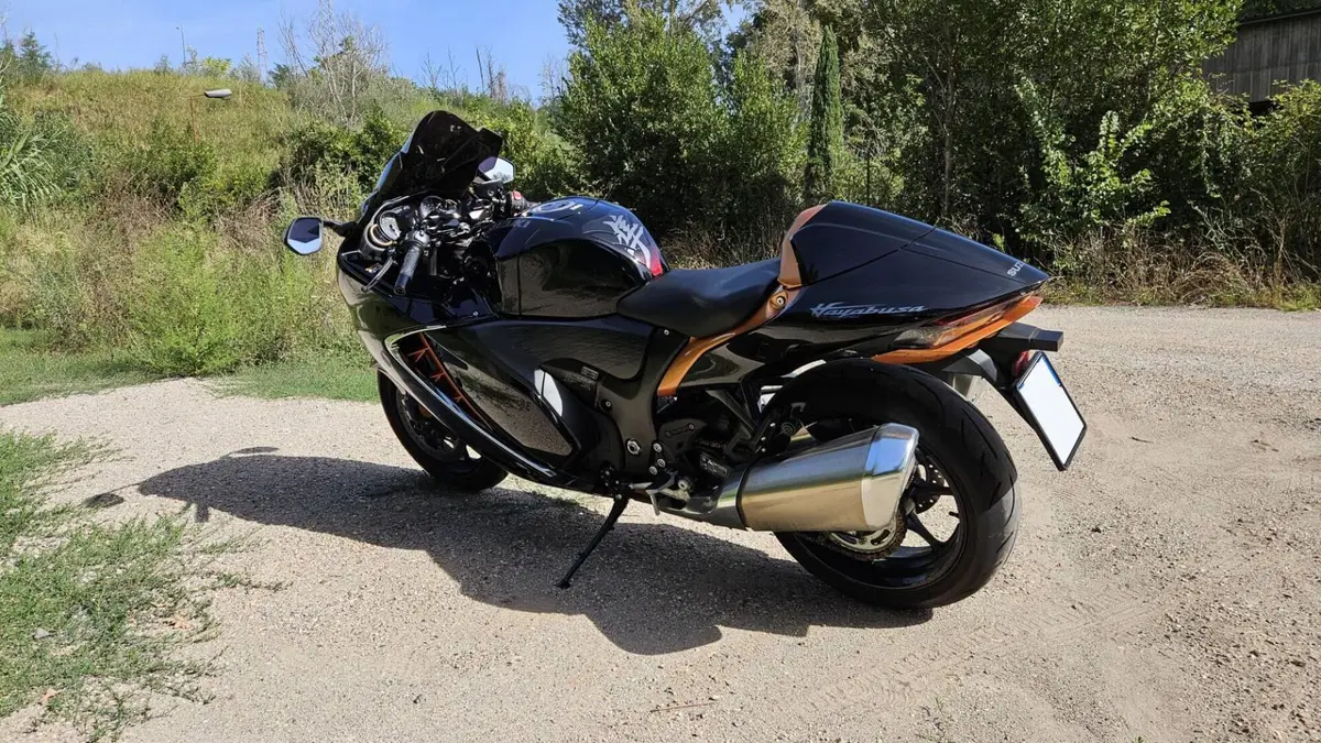 Suzuki GSX 1300 R Hayabusa (2021 - 24) (4)