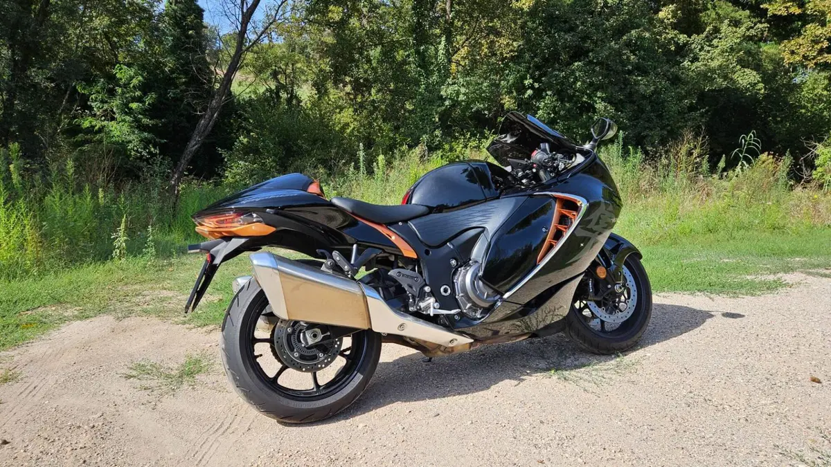 Suzuki GSX 1300 R Hayabusa (2021 - 24) (8)
