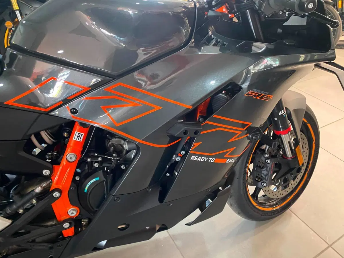 KTM 990 RC R (2026) (7)