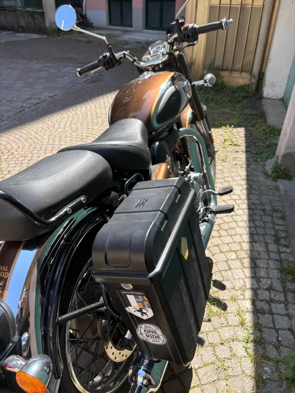 Royal Enfield Classic 350 (2021 - 26) (3)