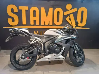 Honda CBR 600 RR (2007 - 08) usata