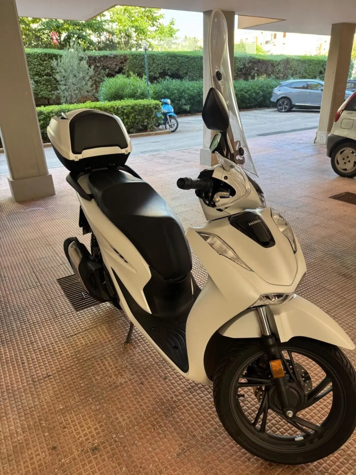 Honda SH 125i (2024 - 25) (4)