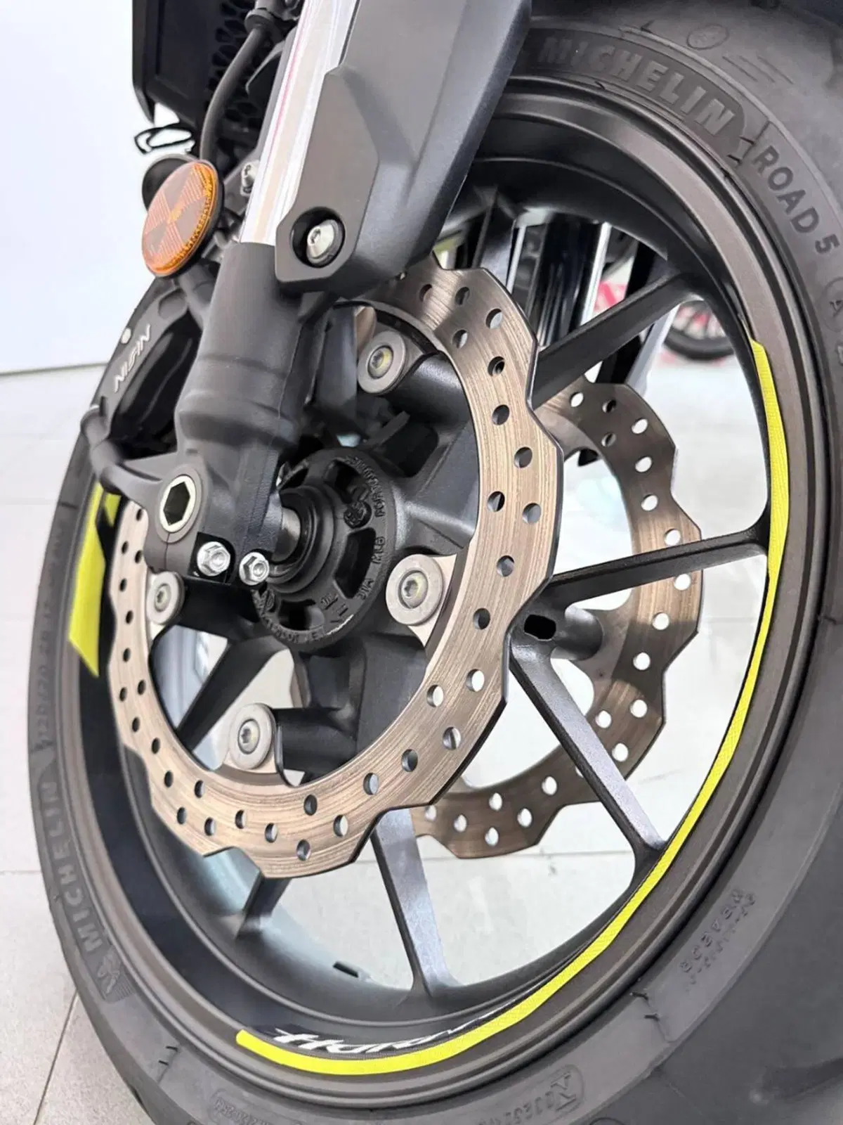 Honda CB 750 Hornet (2023 - 24) (4)
