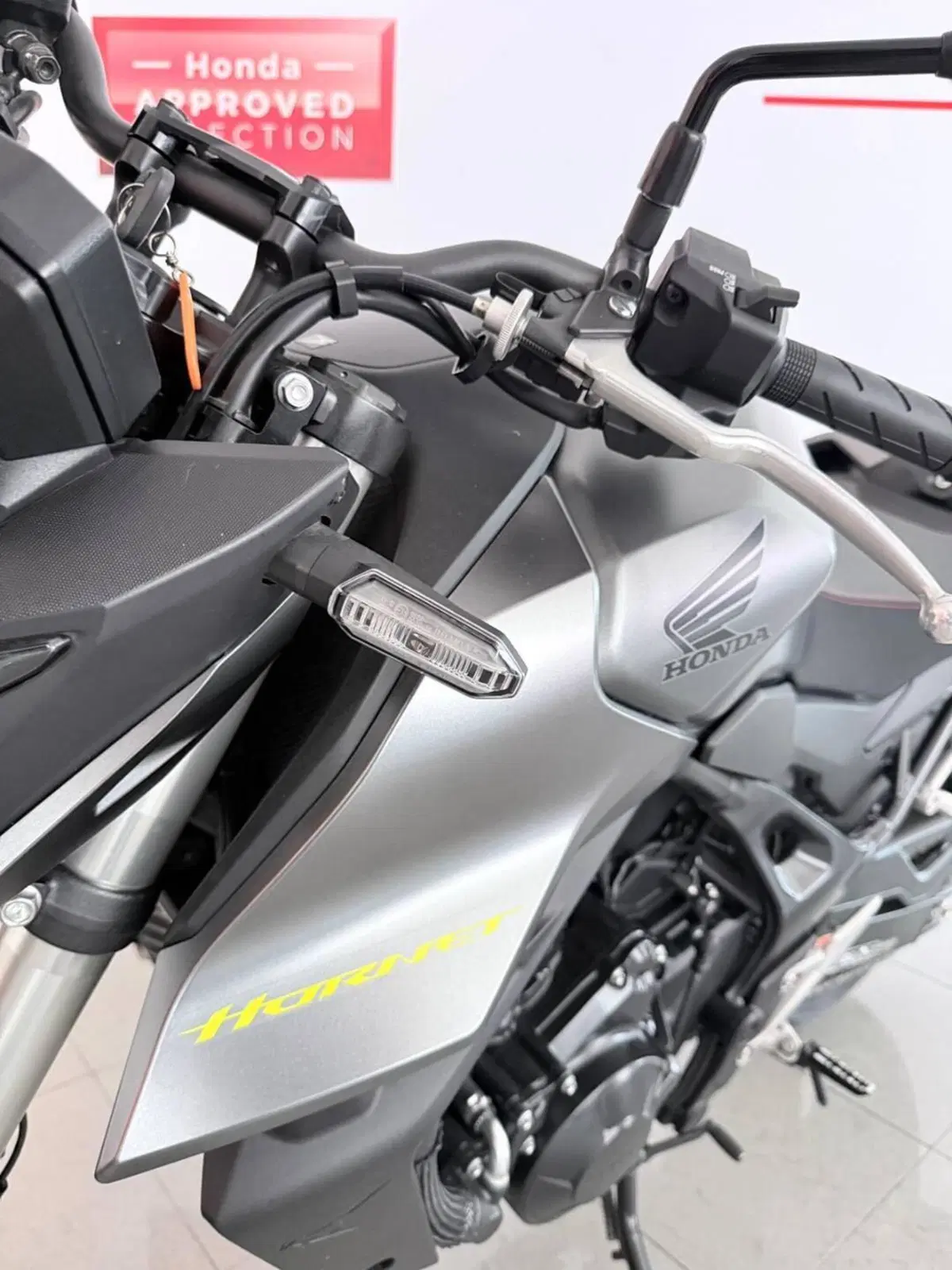Honda CB 750 Hornet (2023 - 24) (8)