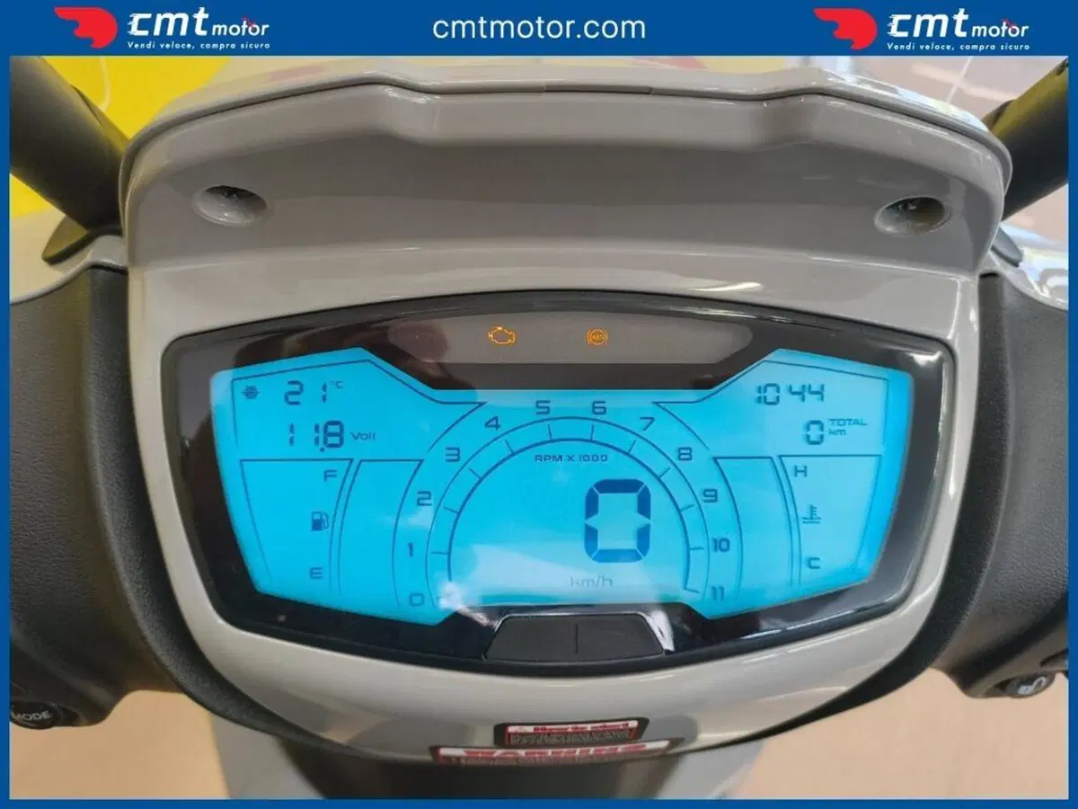 Swm C-Fly 125 (2026) (5)