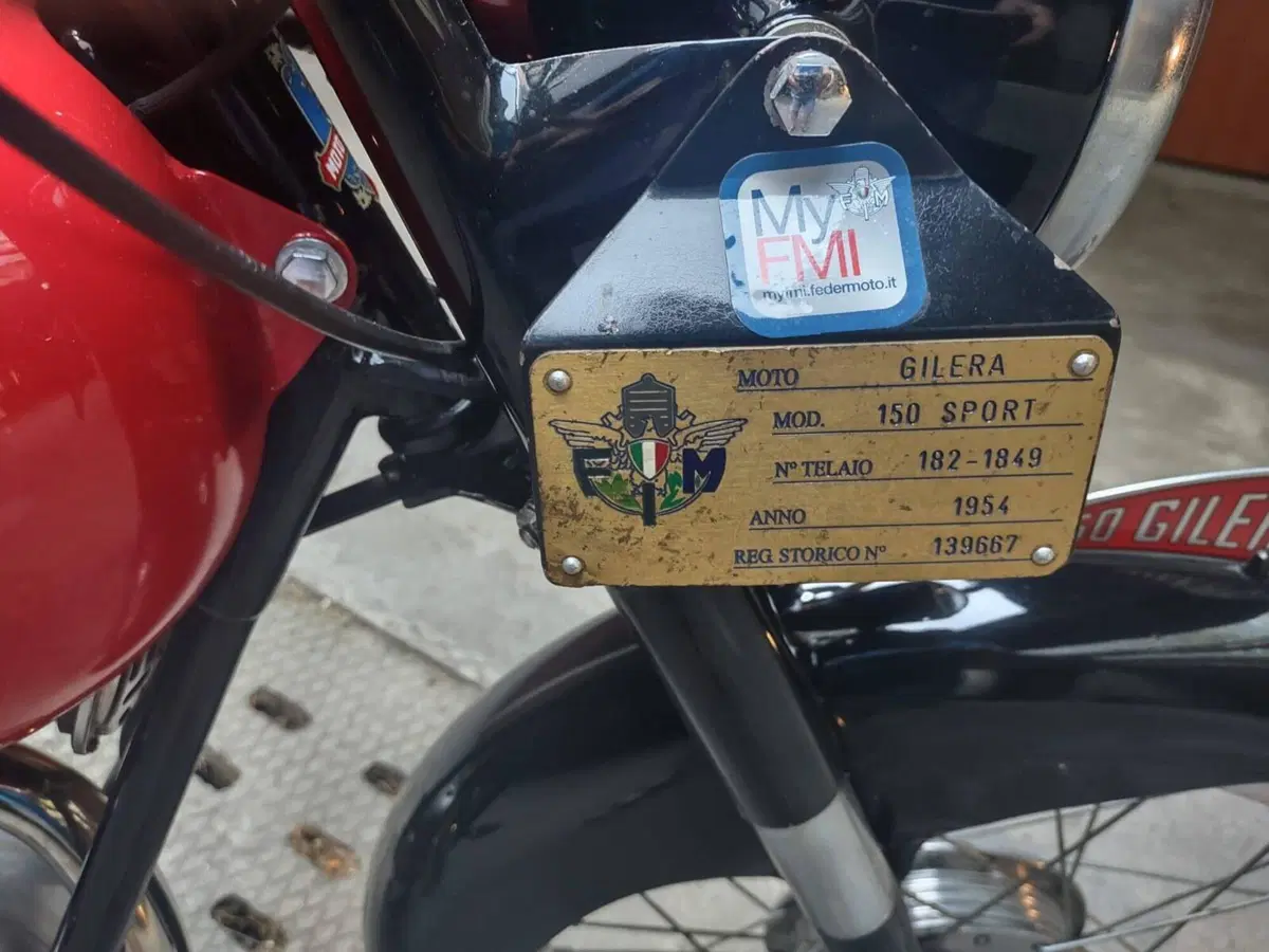 Gilera 150 sport (4)
