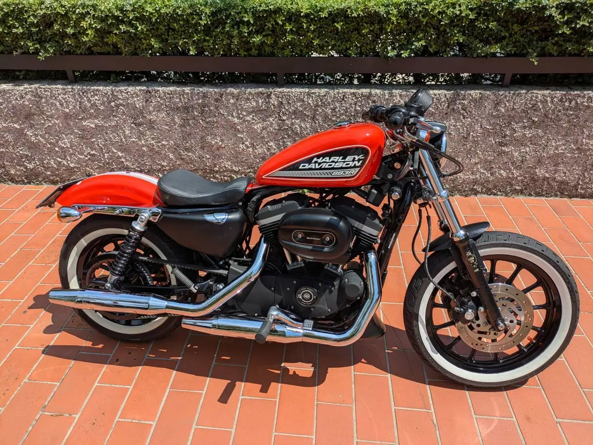 Harley-Davidson 883 R (2006 - 07) - XL 883R