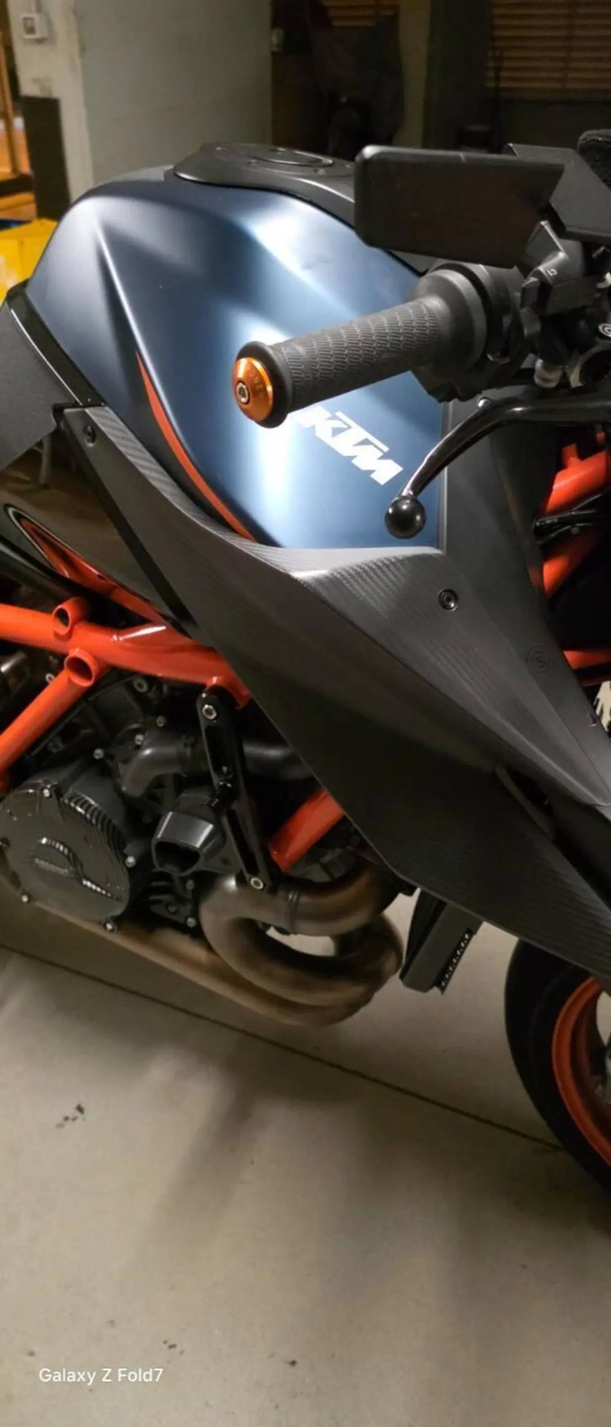 KTM 1290 Super Duke R (2022 - 23) (6)