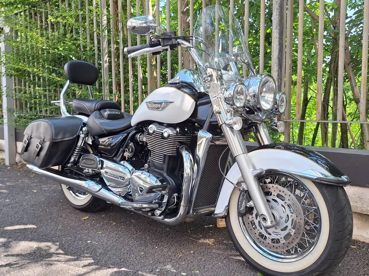 Triumph Thunderbird LT ABS (2014 - 15) (2)
