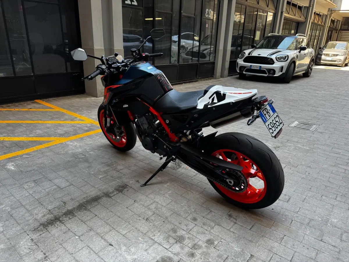 KTM 890 Duke R (2022 - 23) (2)