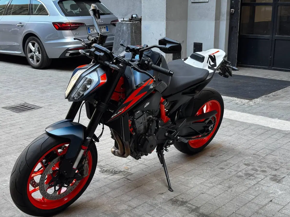 KTM 890 Duke R (2022 - 23) (5)