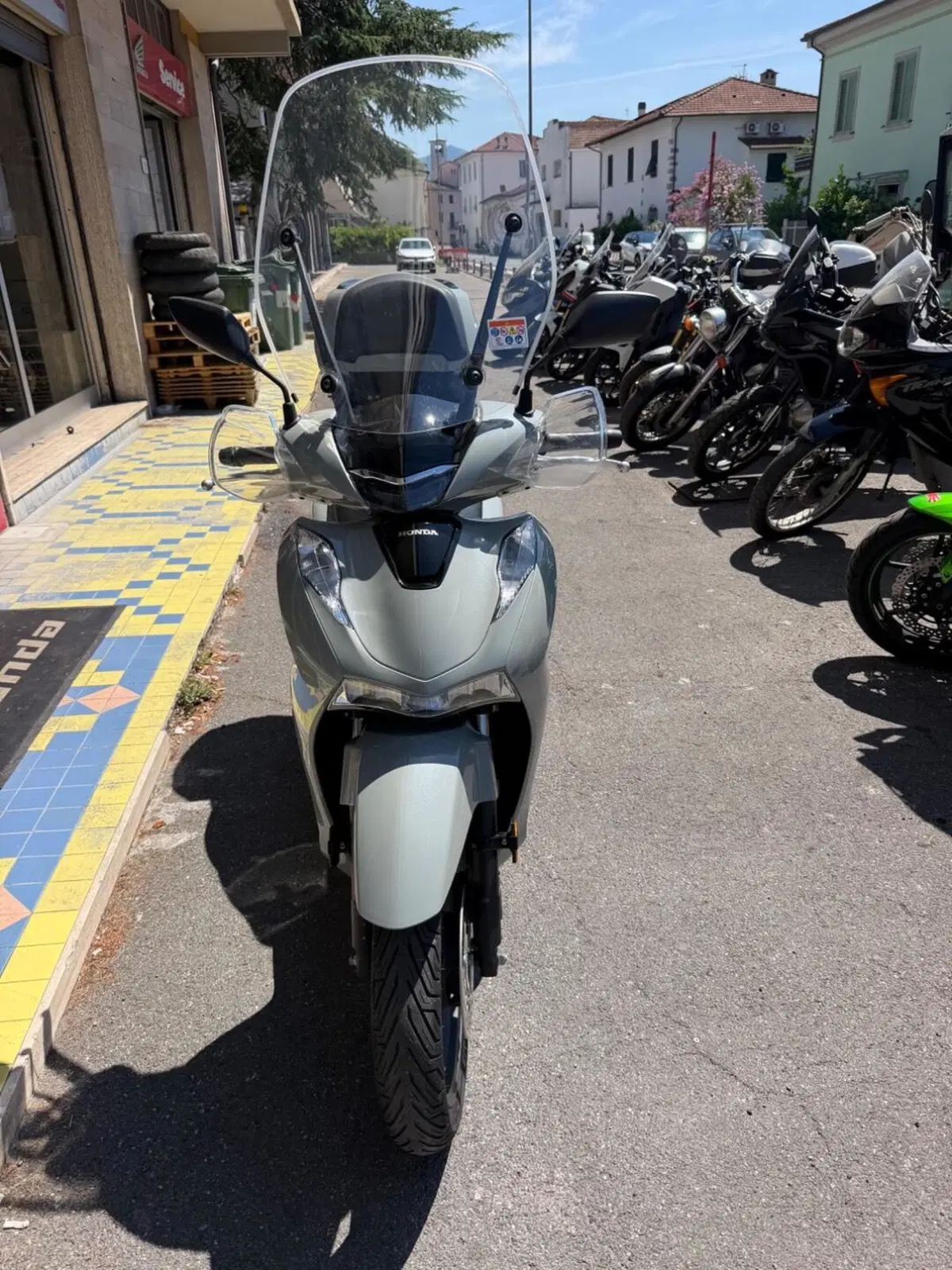 Honda SH 150i (2024 - 25) (3)