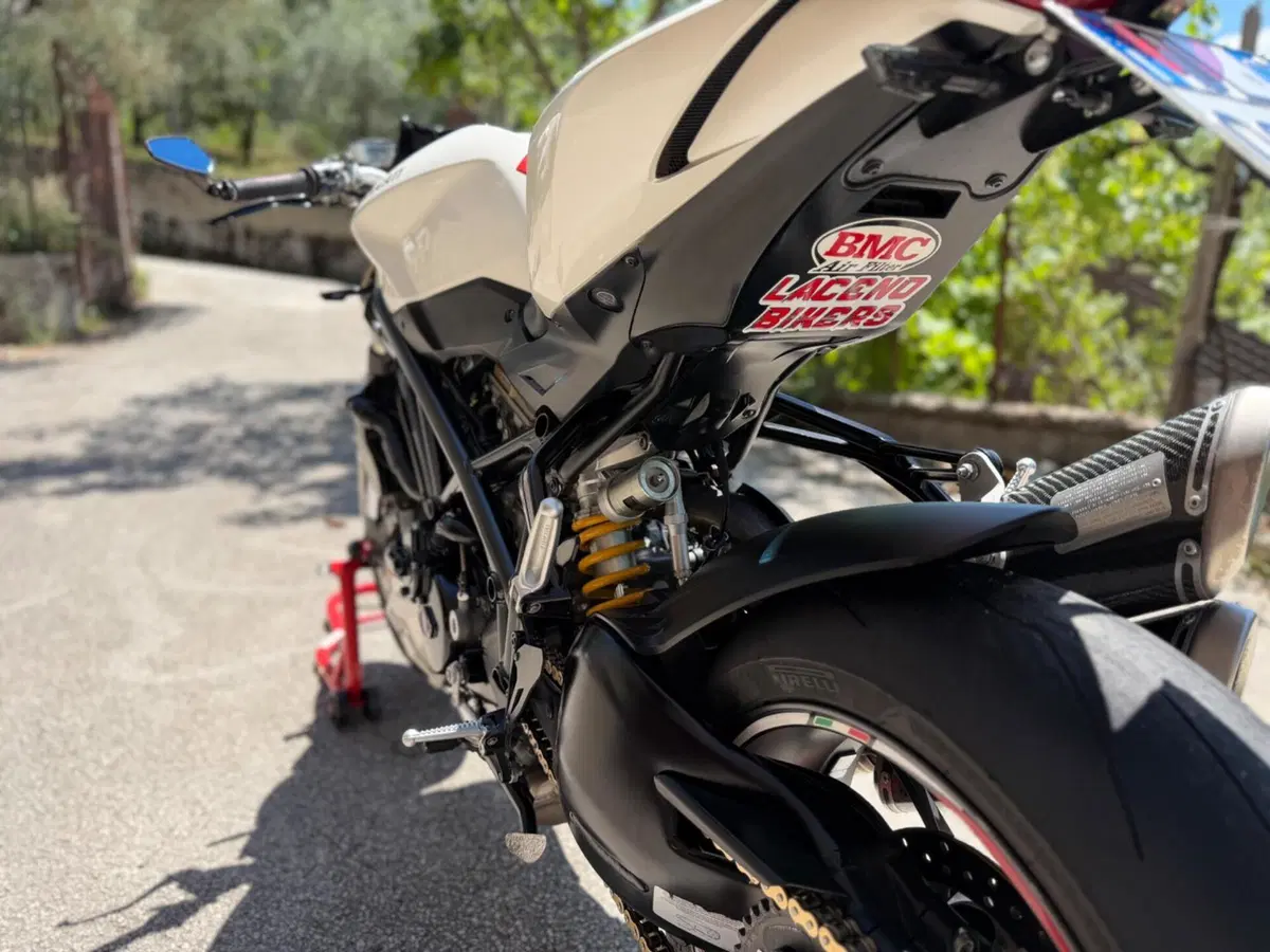 Ducati Streetfighter (2009 - 12) (8)