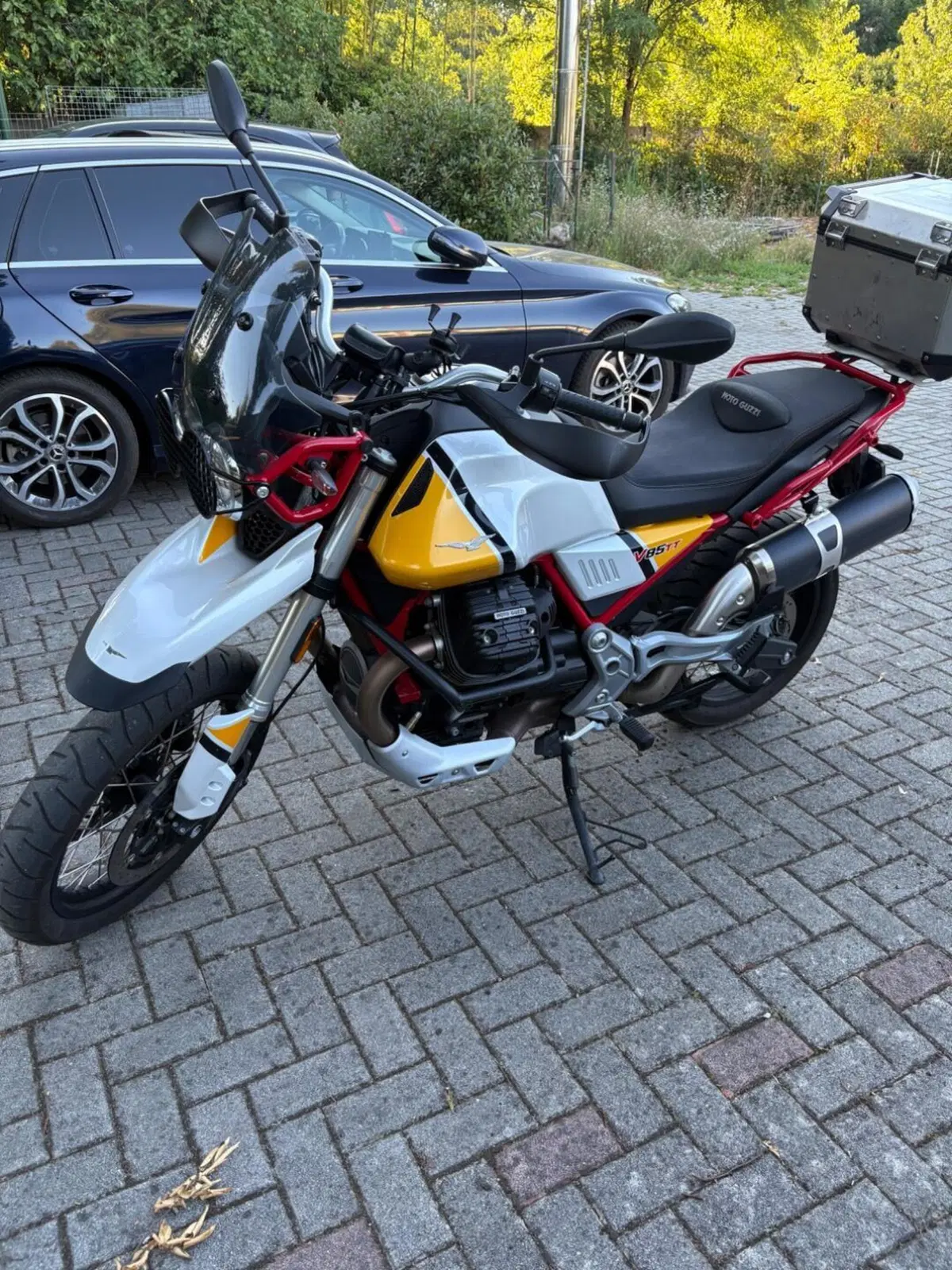 Moto Guzzi V85 TT (2019 - 20) (2)