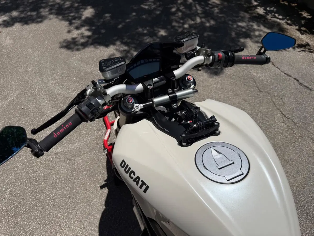 Ducati Streetfighter (2009 - 12) (15)