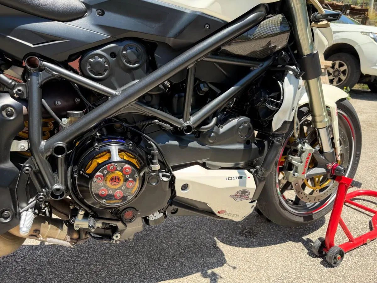 Ducati Streetfighter (2009 - 12) (18)