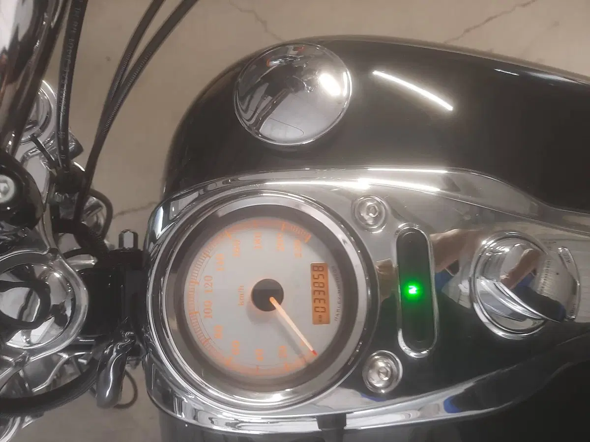 Harley-Davidson 1584 Wide Glide (2007 - 11) - FXDWG (7)