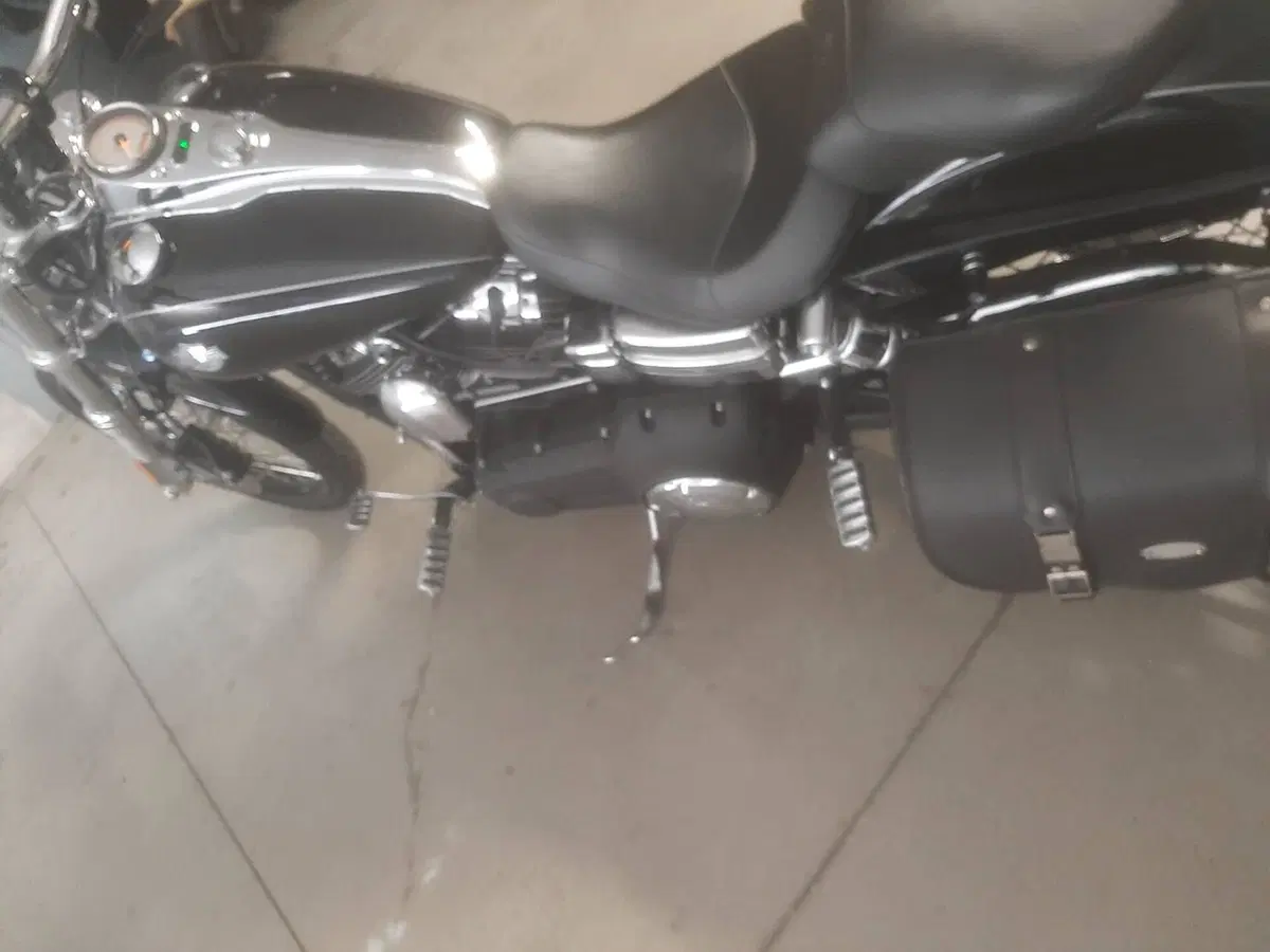Harley-Davidson 1584 Wide Glide (2007 - 11) - FXDWG