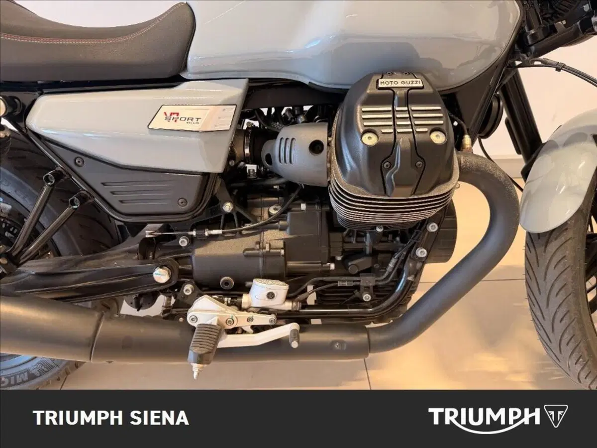 Moto Guzzi V7 Sport (2025 - 26) (7)