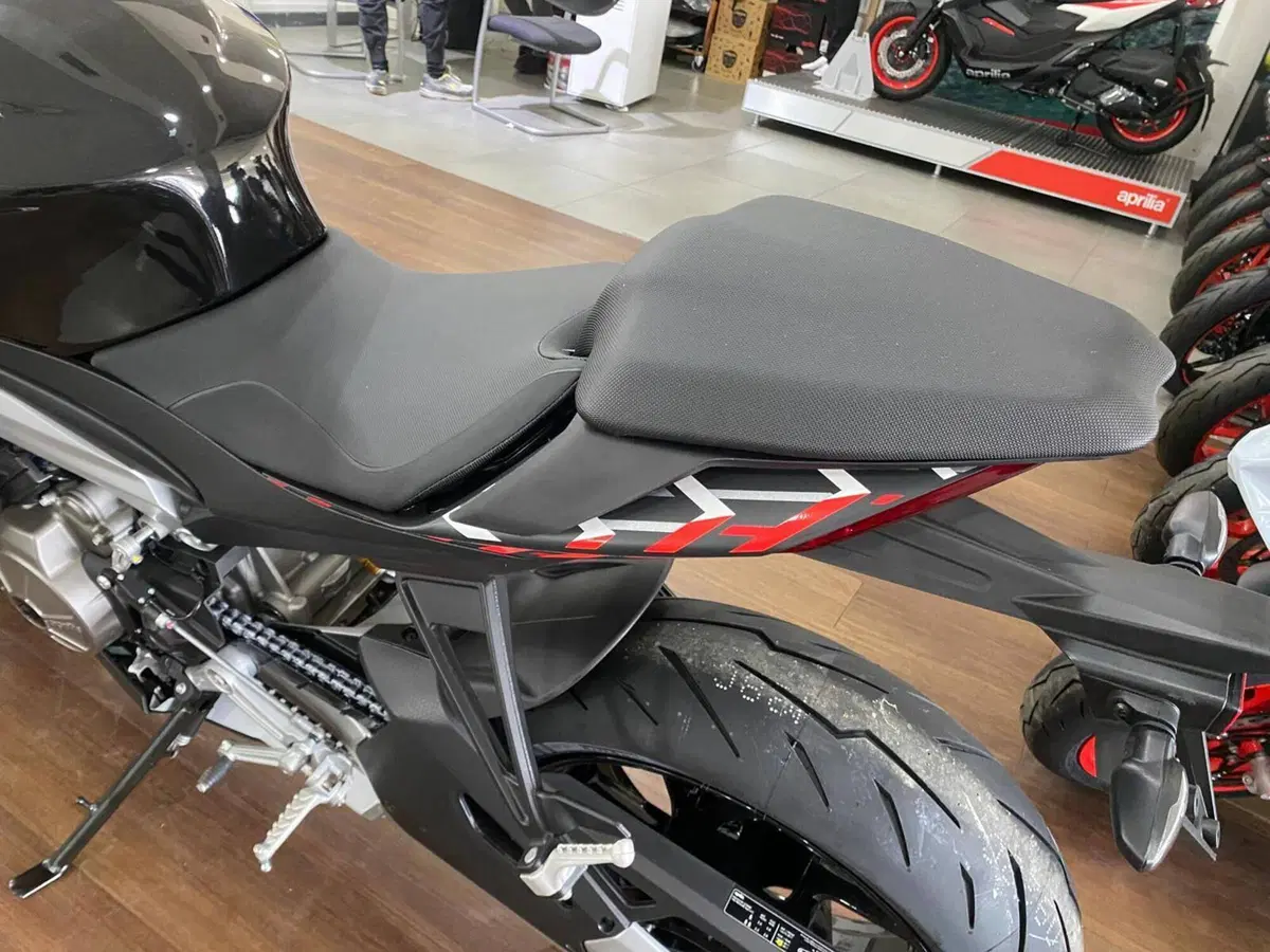 Aprilia RS 660 Factory (2025 - 26) (6)