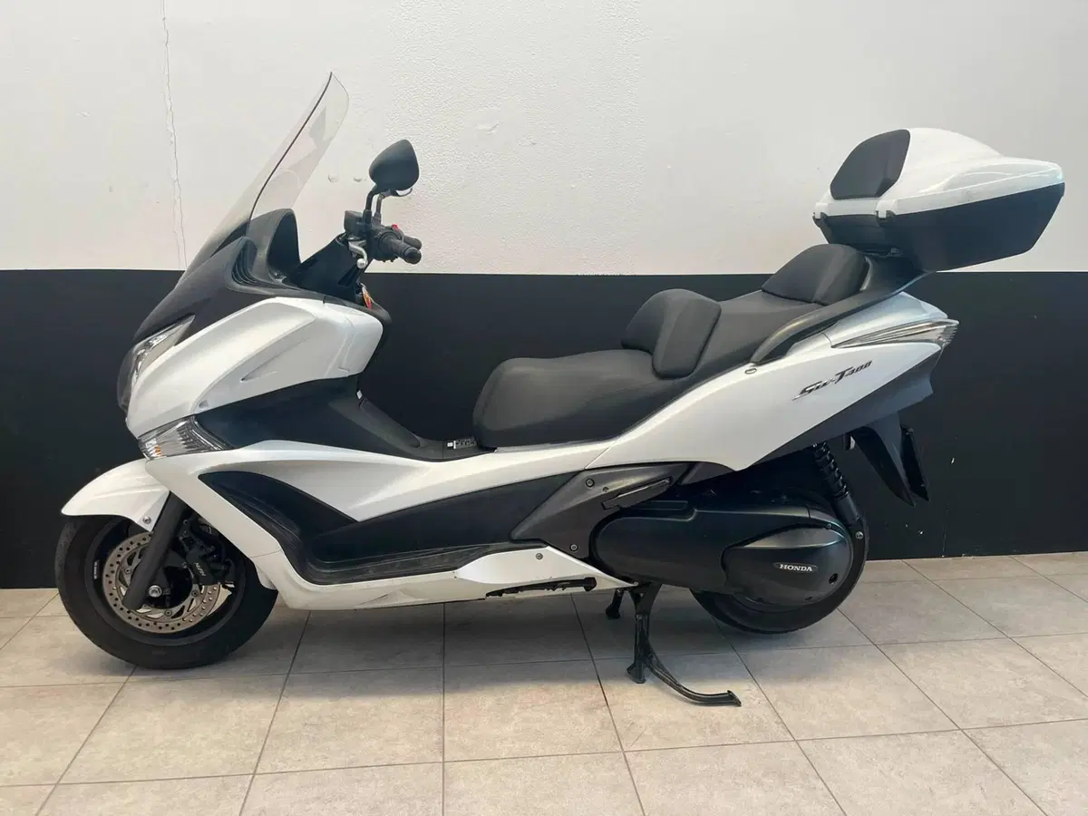 Honda SW-T 400 (2009 - 16) (2)