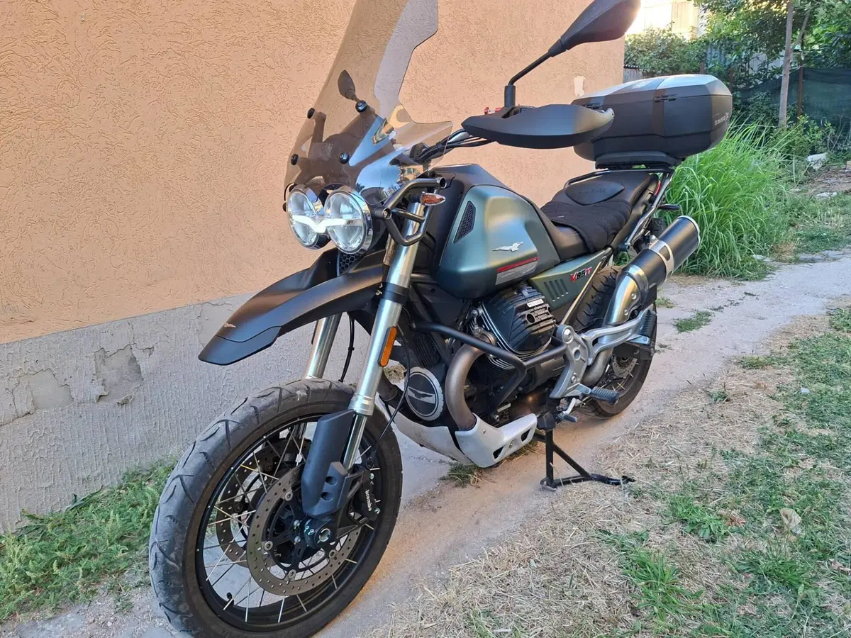 Moto Guzzi V85 TT Travel (2021 - 23) (2)