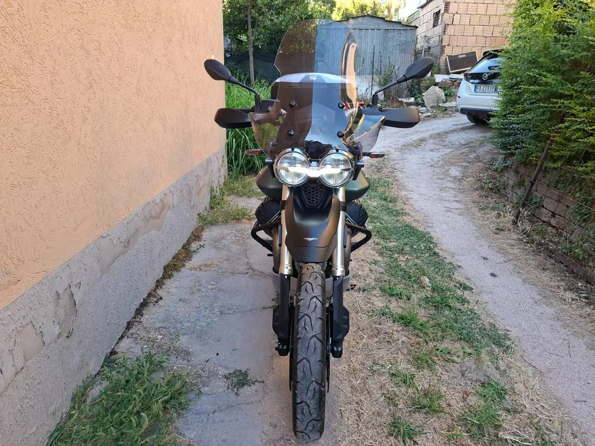 Moto Guzzi V85 TT Travel (2021 - 23) (5)