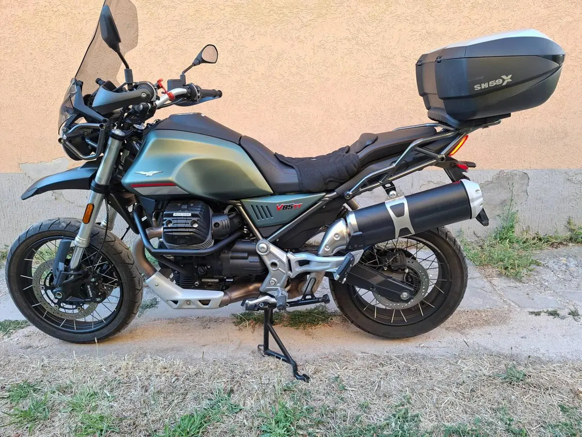 Moto Guzzi V85 TT Travel (2021 - 23) (6)