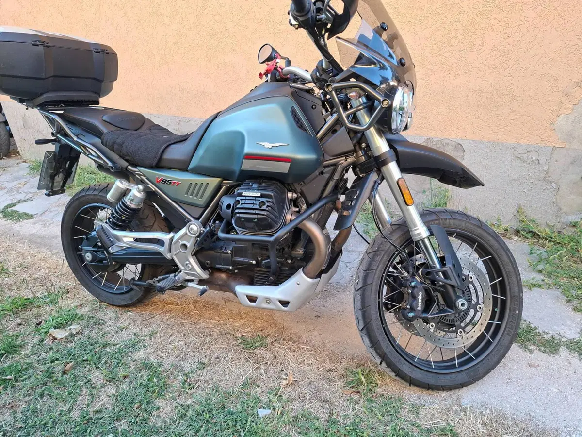 Moto Guzzi V85 TT Travel (2021 - 23) (7)