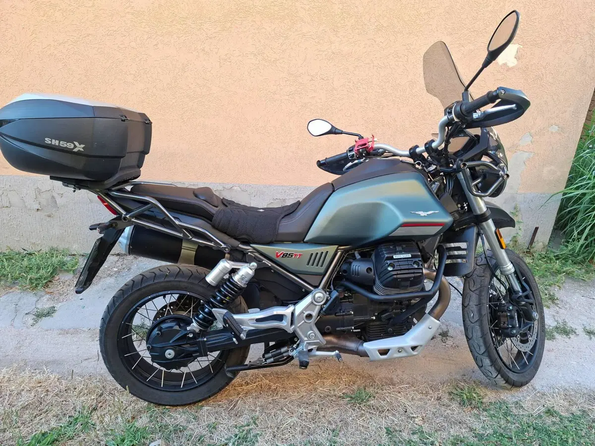 Moto Guzzi V85 TT Travel (2021 - 23) (8)