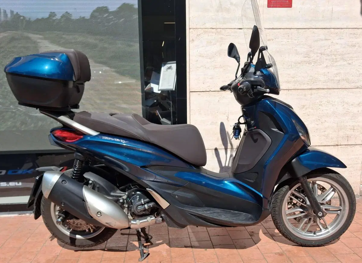 Piaggio Beverly 300 S ABS-ASR (2021 - 25) (2)