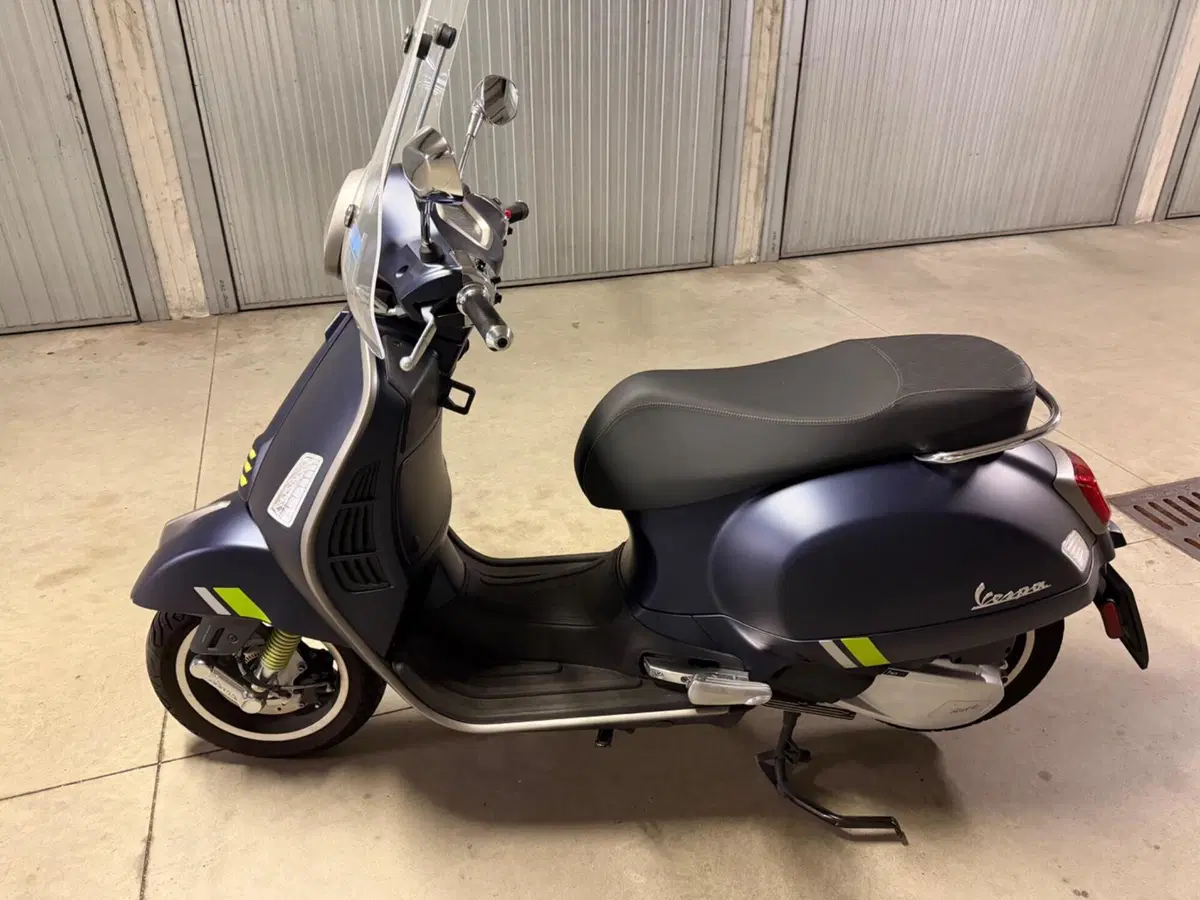 Vespa GTS 300 Super Tech (2023 - 24) (5)