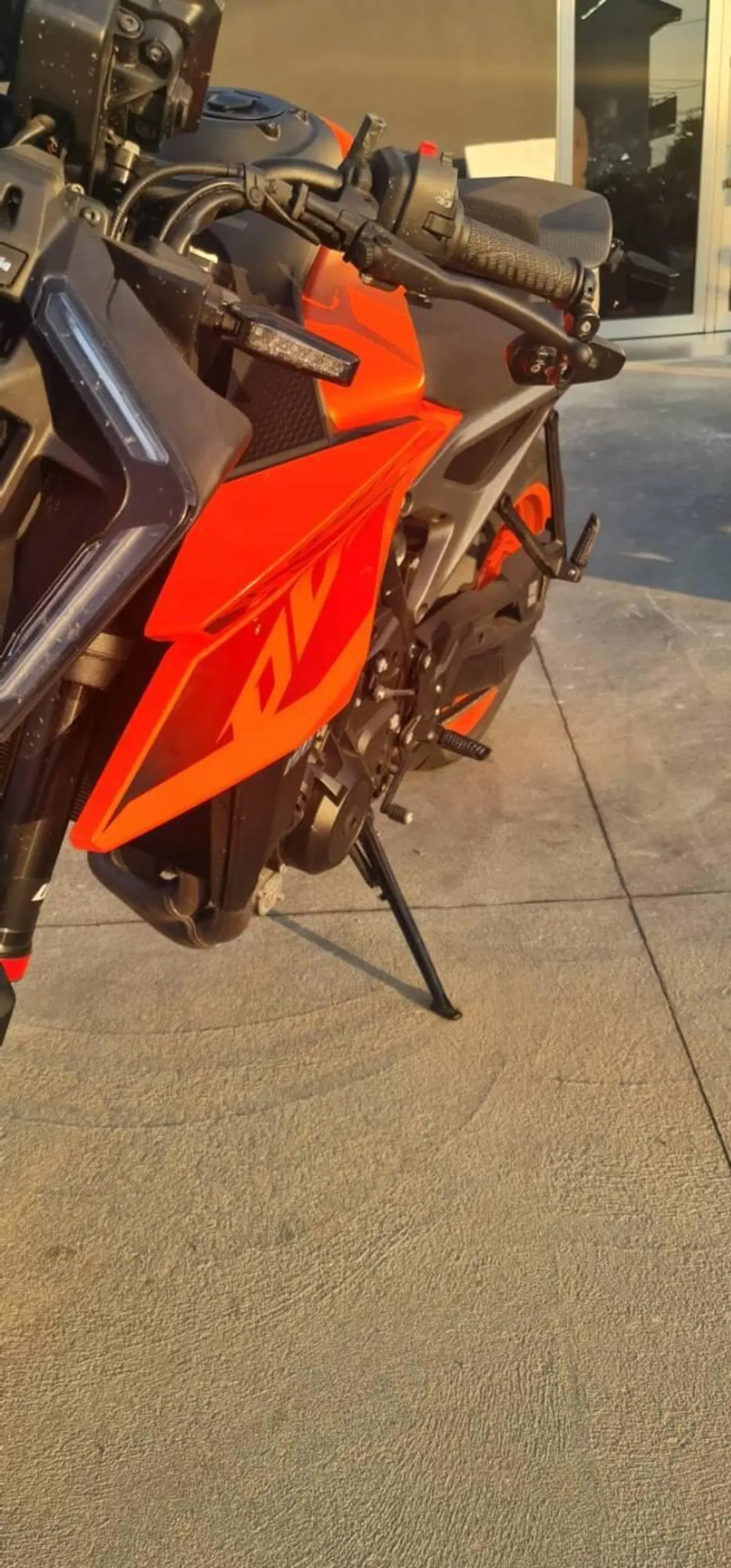 KTM 990 Duke (2024 - 26) (4)