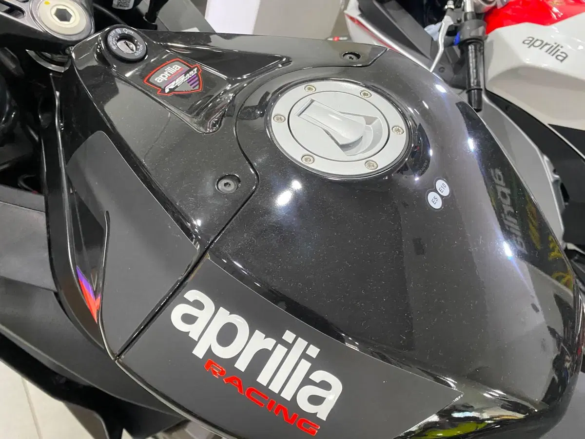 Aprilia RS 457 GP Replica (2026) (5)