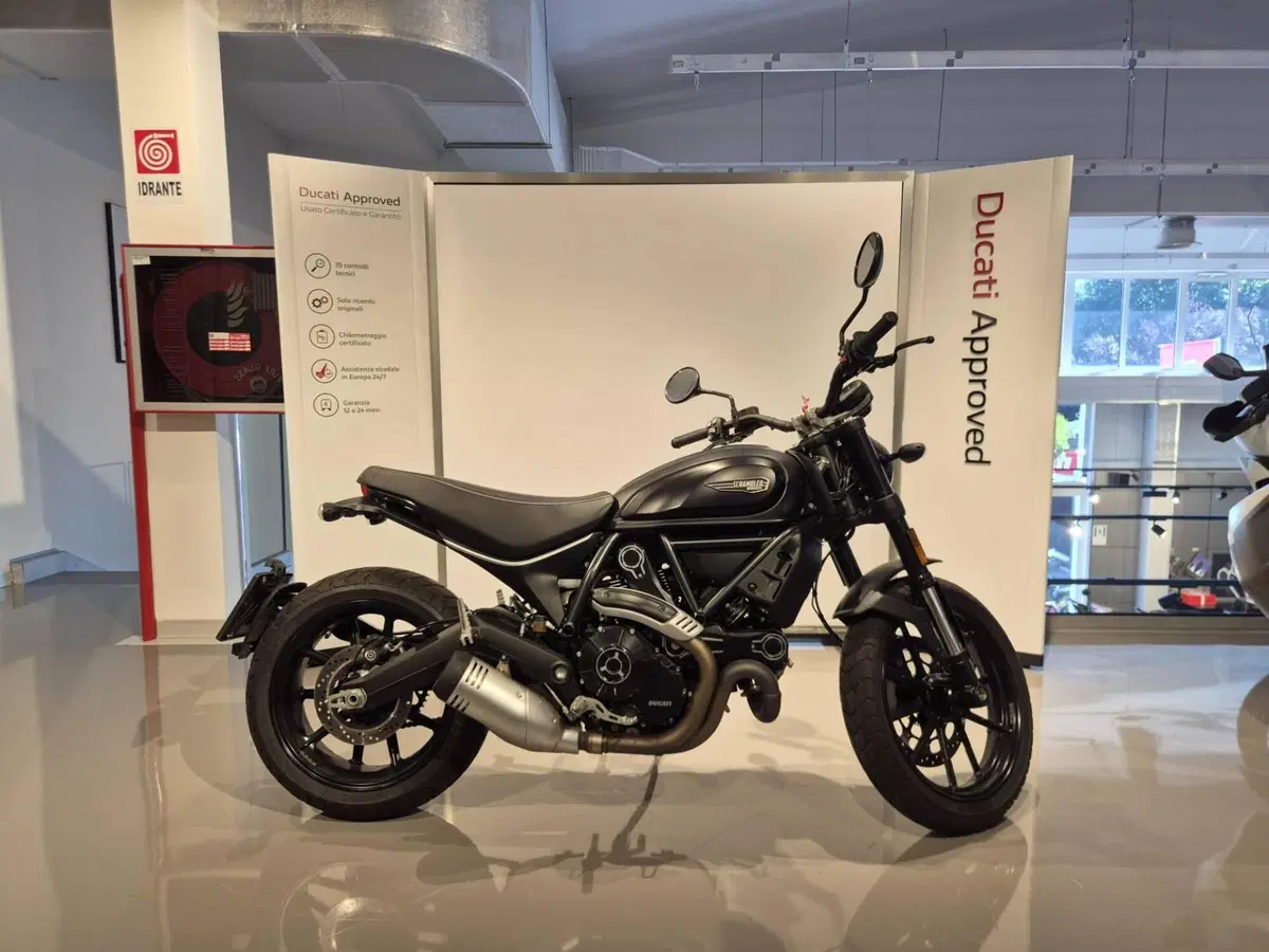 Ducati Scrambler 800 Icon Dark (2020)