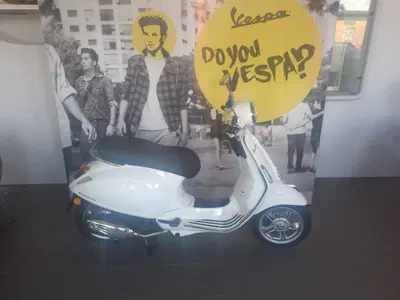 Vespa Primavera 150 (2024 - 25) nuova